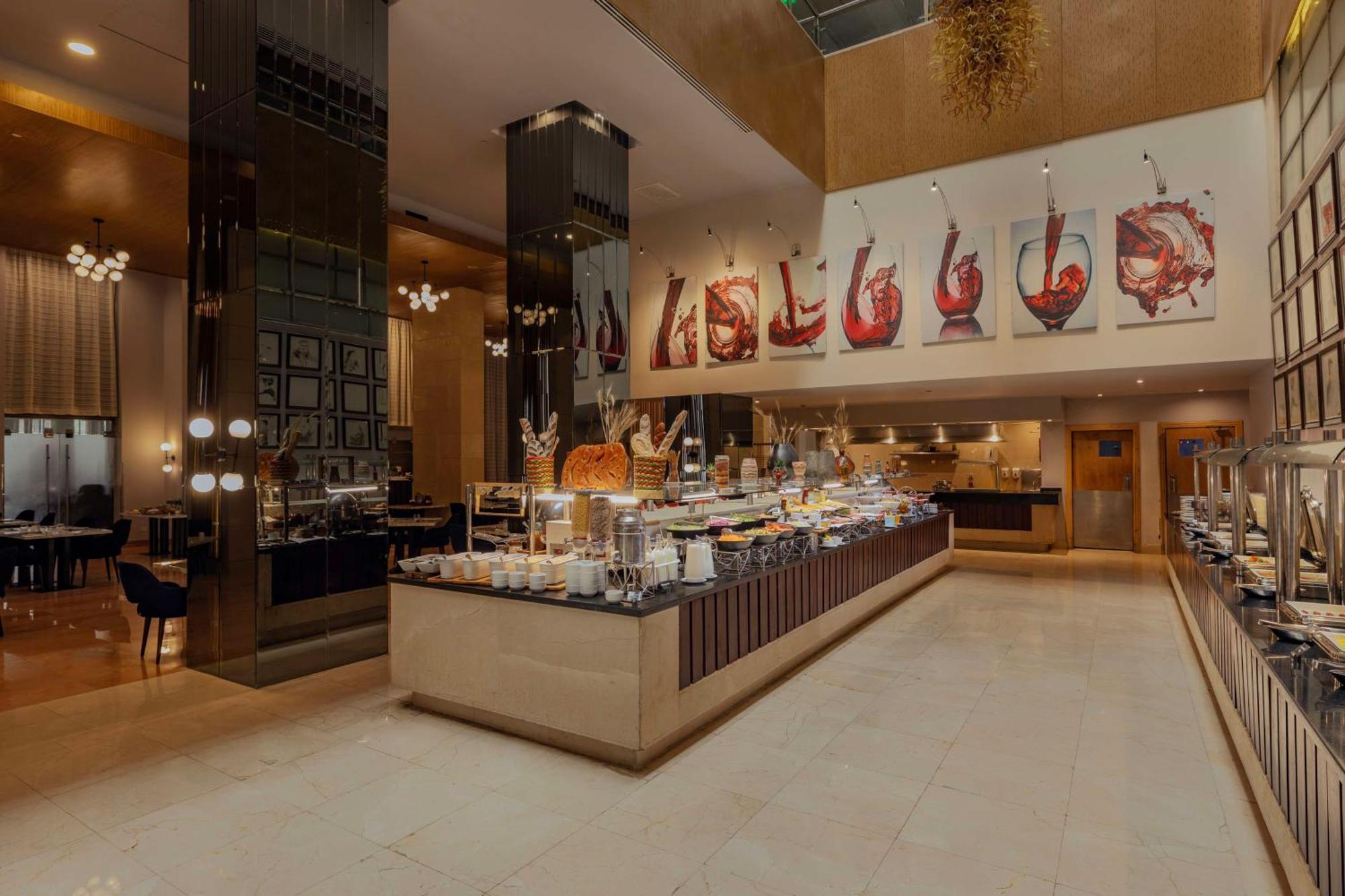 Radisson Blu Hotel, Heliopolis Hotel 4*