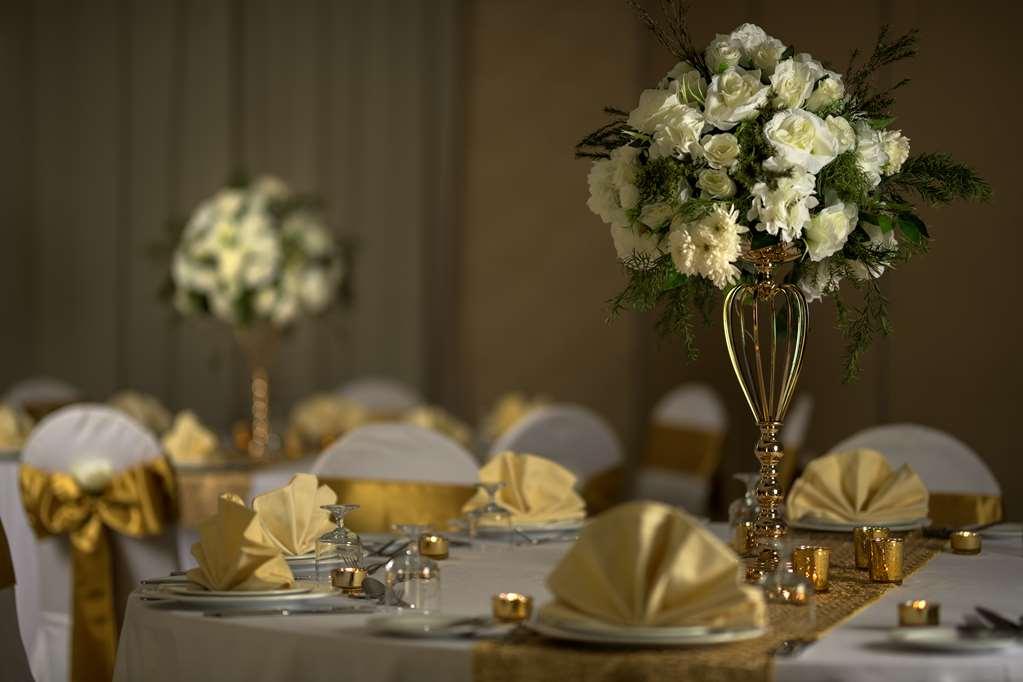 Hotel Radisson Blu Hotel, Heliopolis 4*